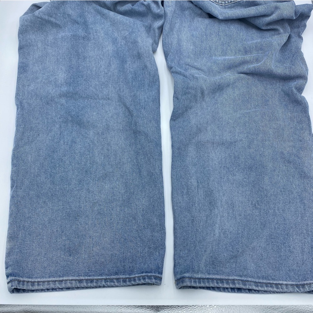 Fashion Nova Women's Size 22 Distressed Light Medium Denim Jeans - Picture 7 of 7